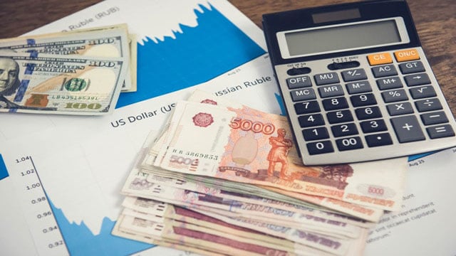 ضعف الدولار مقابل الين مستمر والدعم الرئيسي تحت الضغط