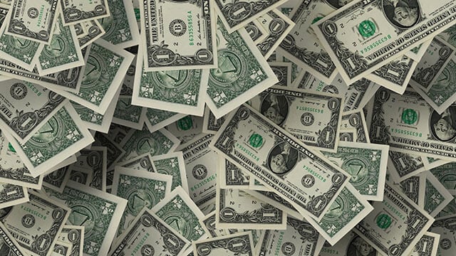 اليورو/الدولار يتماسك وسط إشارات اقتصادية متباينة وعدم يقين بالسوق