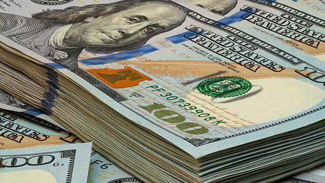 استقرار أسعار الفضة مع ضعف الدولار والتوترات التجارية