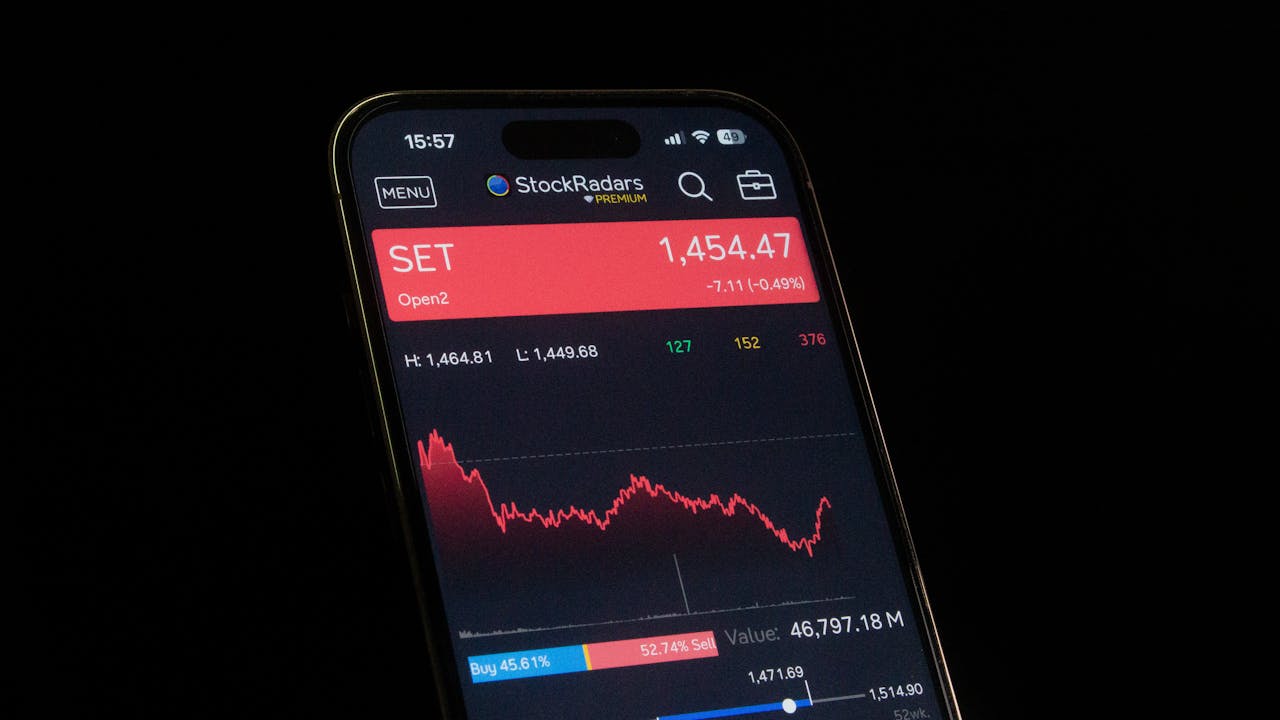 متى تبيع سهمك؟ إشارات الخروج الذكية من سوق الأسهم السعودية