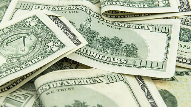 تباطؤ أسعار المنتجين في أمريكا والدولار يواجه الحذر