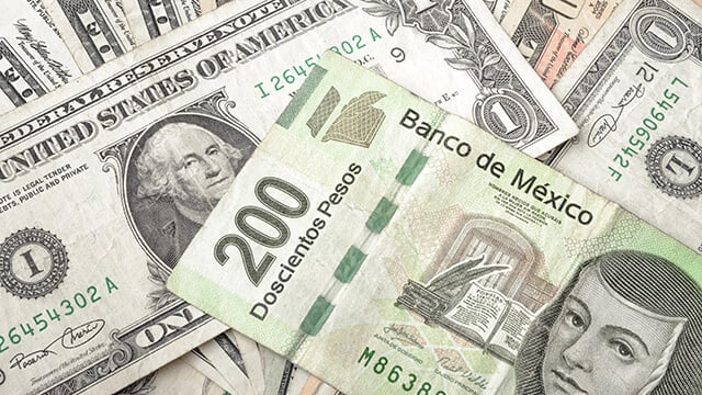 اضطراب الأسواق مع الرسوم الجمركية الأمريكية وحذر الفيدرالي